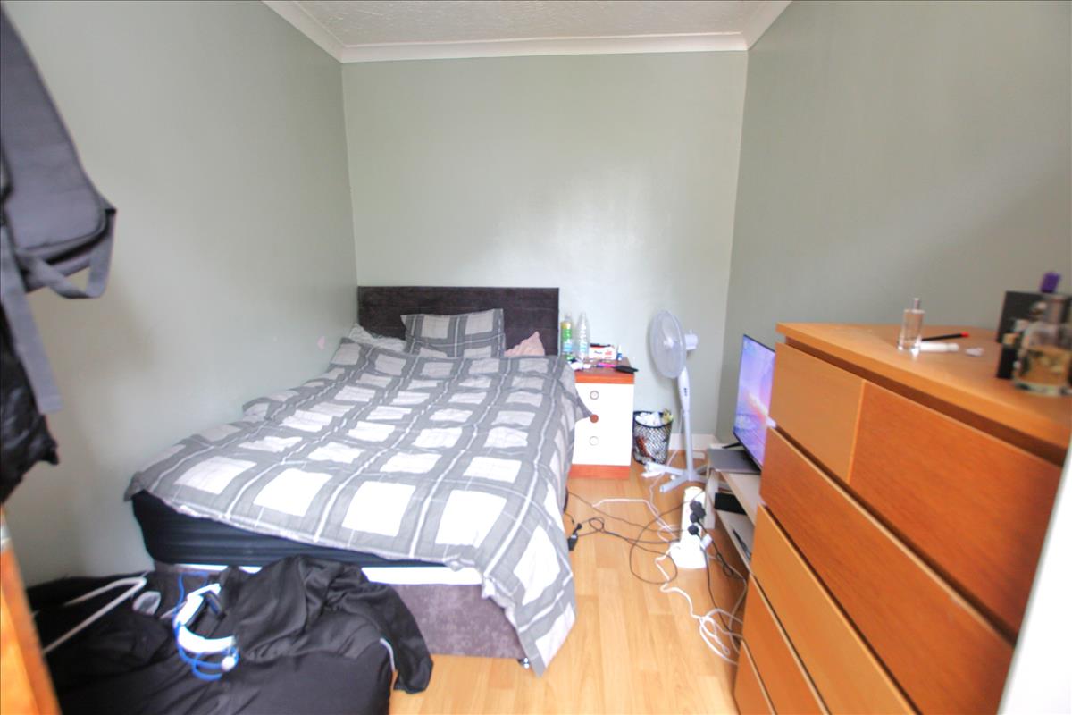 Property Image b7454d4b-c94c-4a4b-a483-7b5ccef90023