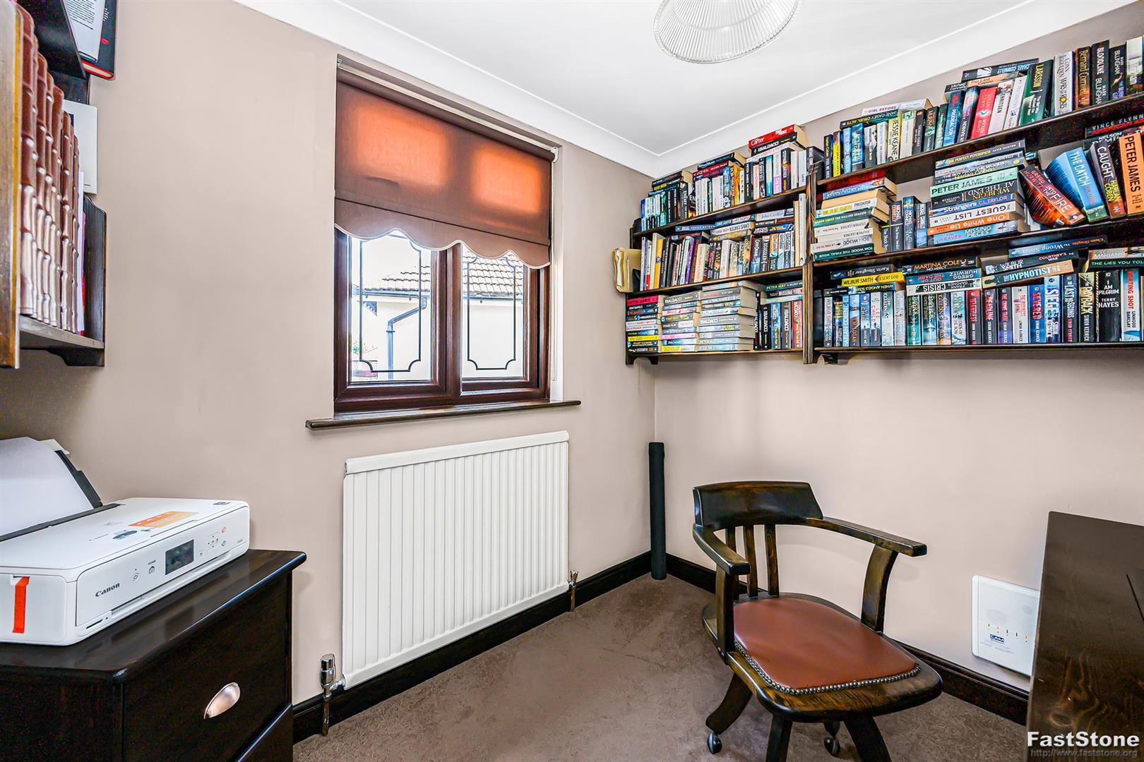 Property Image b759f8b8-3c6a-4073-aea1-a3be57a88323