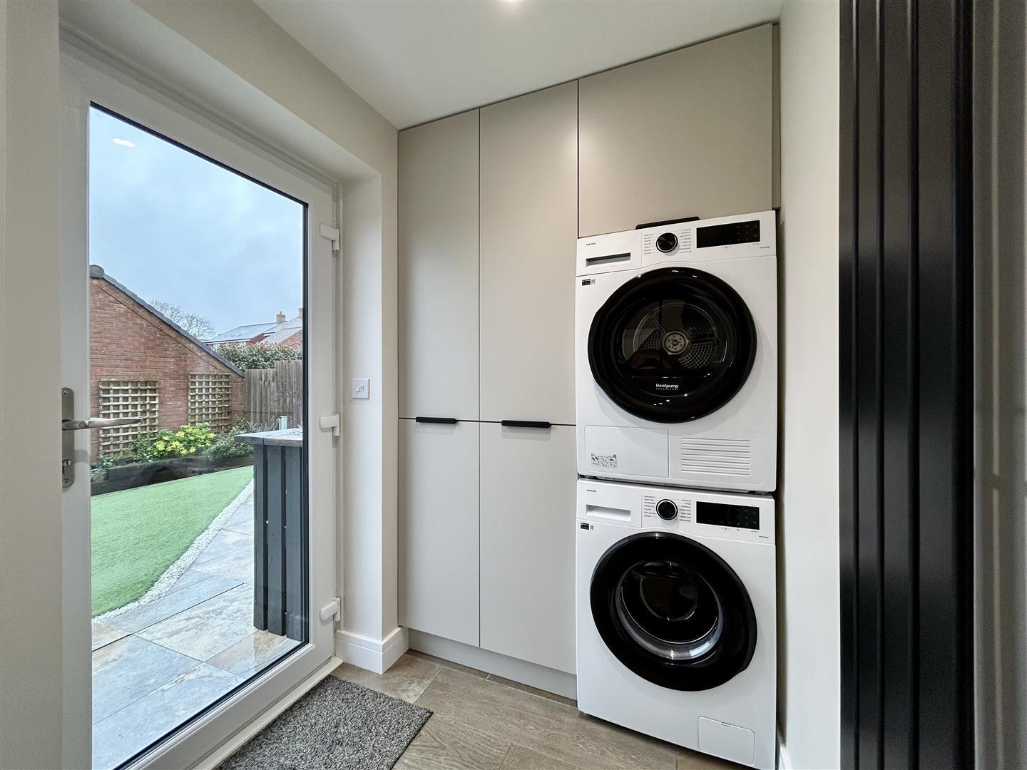 Property Image b762dd5b-c8a0-4a8f-8a24-b8f54beda3fa
