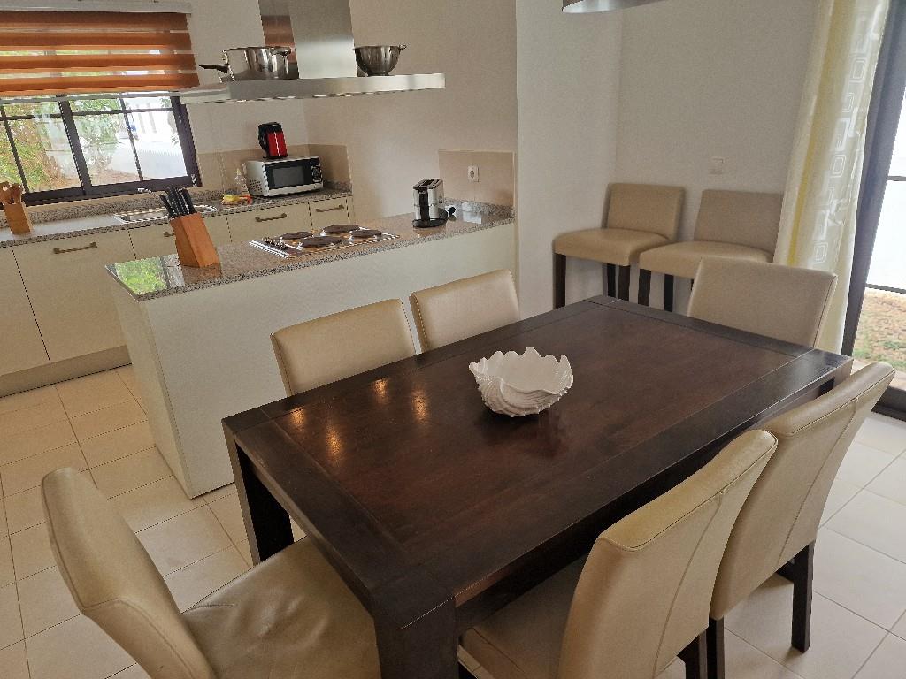 Property Image b76edec4-557f-400f-9d62-29998397ea76