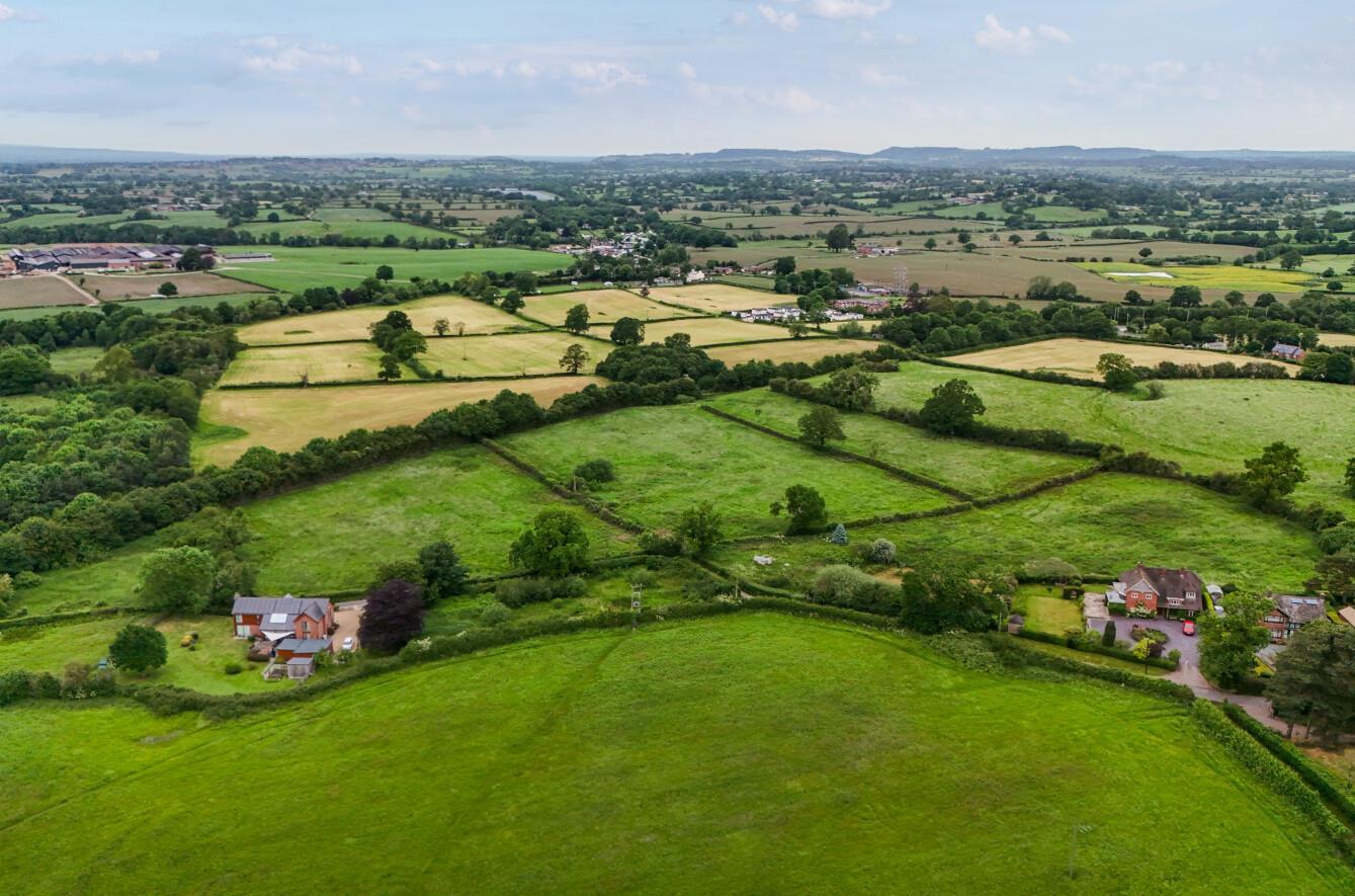Property Image b771000d-5f66-4e22-9d57-33cc5ac9433a