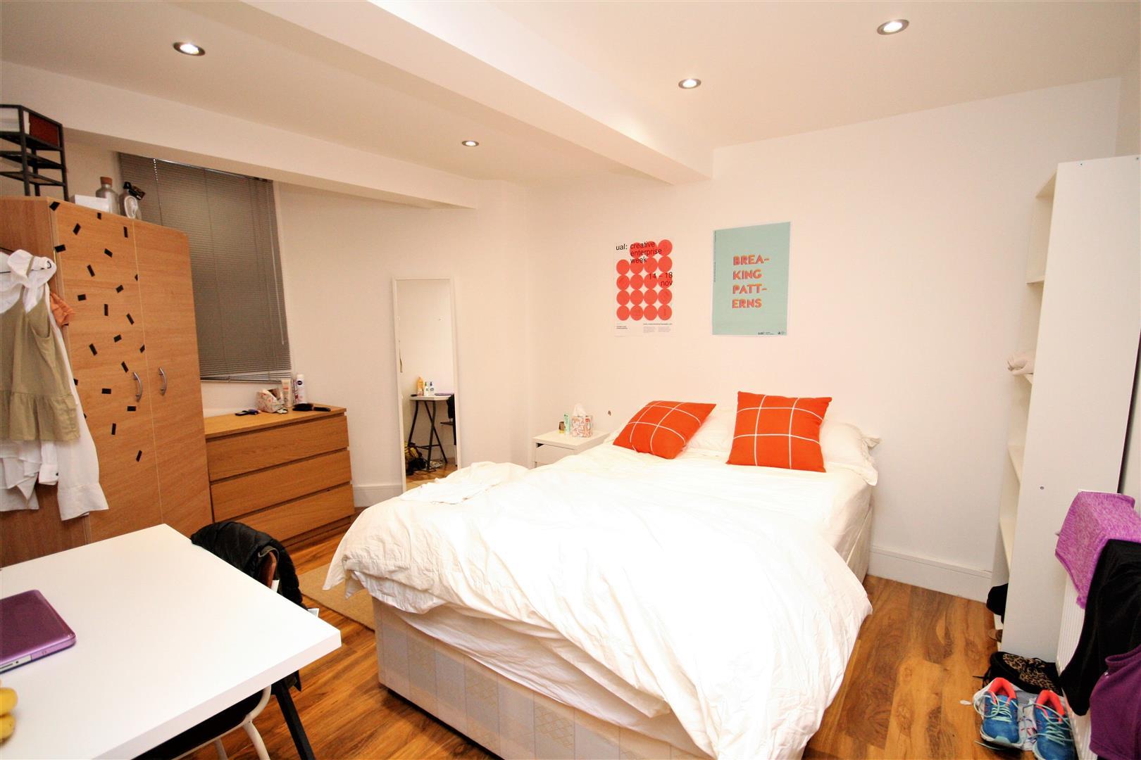 Property Image b7749e05-6876-4ceb-8677-f40925448356