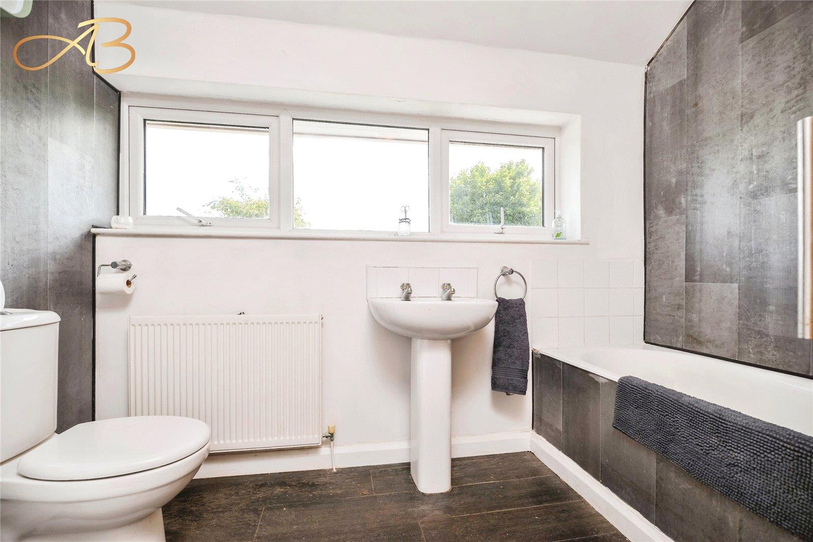 Property Image b77902a5-8a1a-4dd8-92ea-6847fb58bb0c