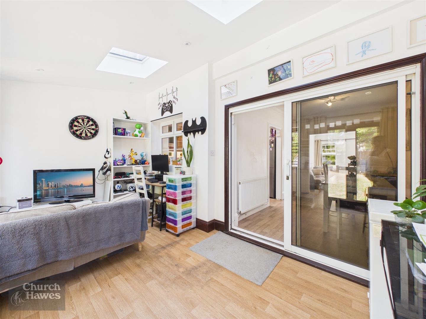 Property Image b77a09bc-ddd3-42e6-b80a-1f42866fcfaa