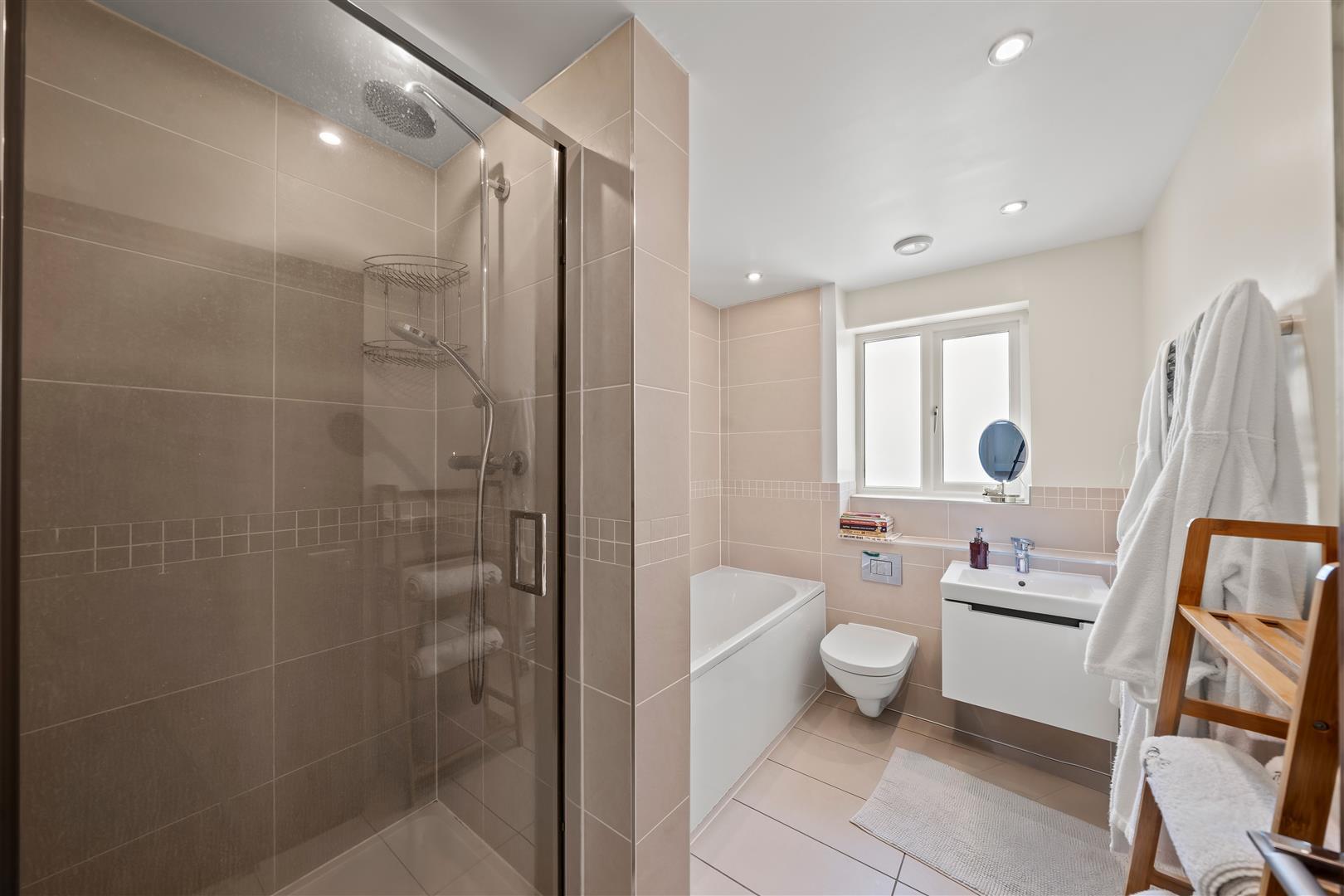 Property Image b77cdf59-32cc-438e-8713-9d73b9ea56a9