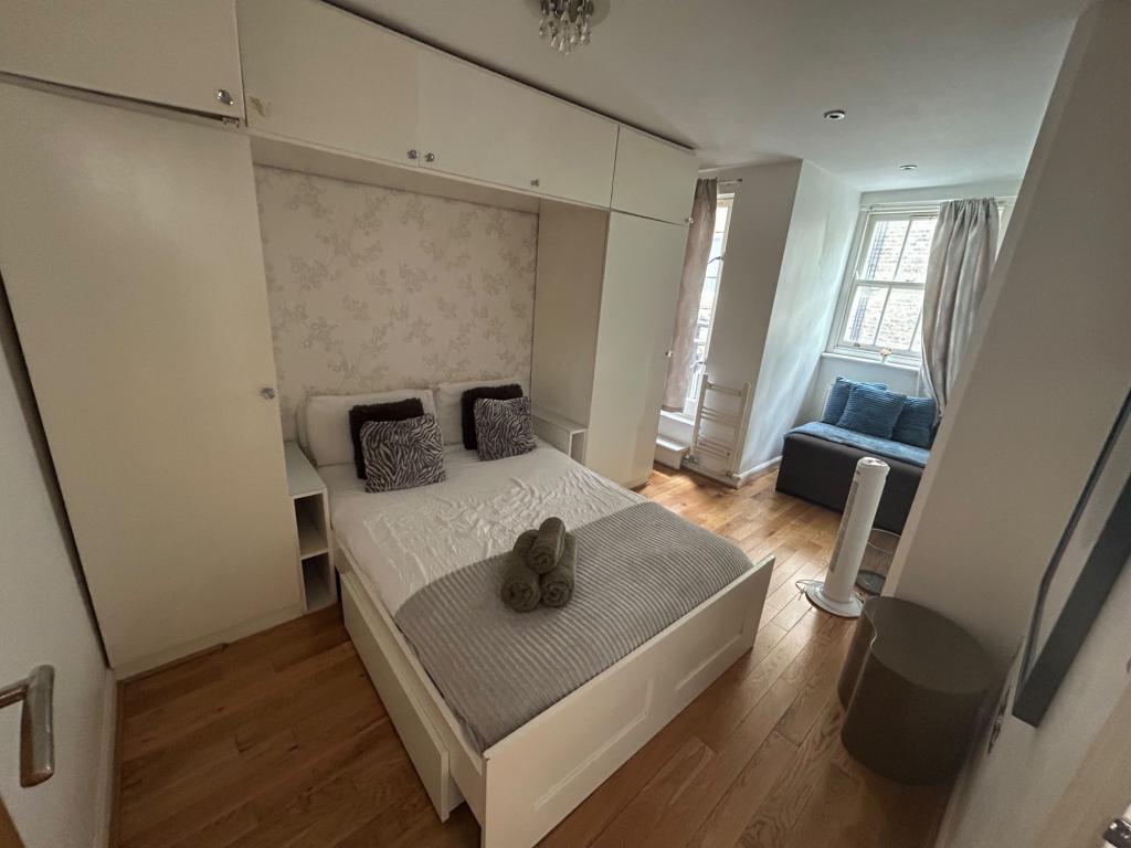Property Image b79bb54d-7c0f-42a3-b87d-4728051d3d4f