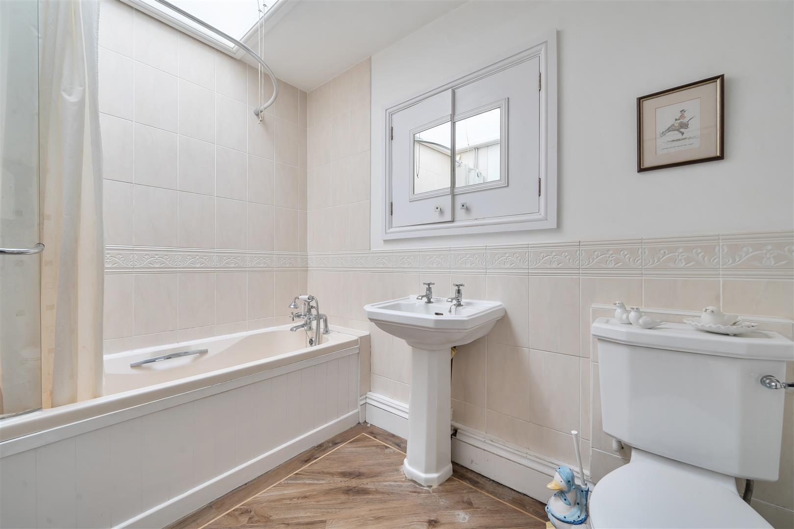 Property Image b7c96f90-5256-46e2-8d15-c8ddf3581f2d