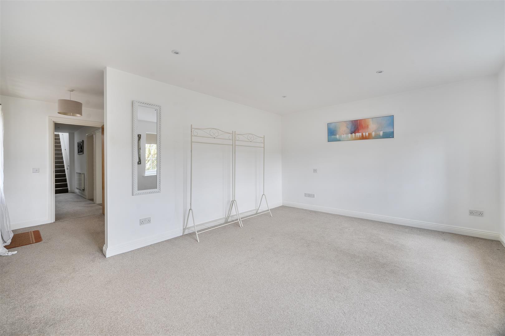 Property Image b7e2223c-2434-44f2-bb4e-347eb927e923
