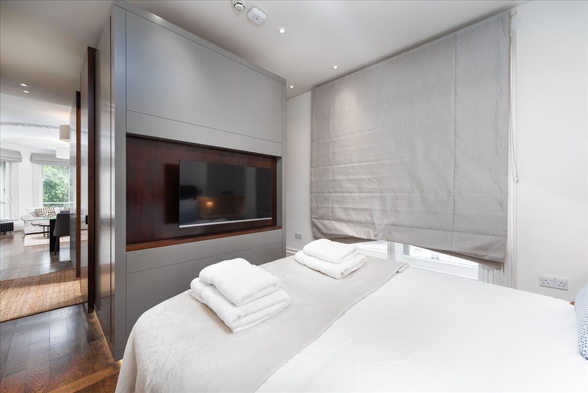 Property Image b7e586d4-aec8-4f63-9dba-25e02e71b8d0