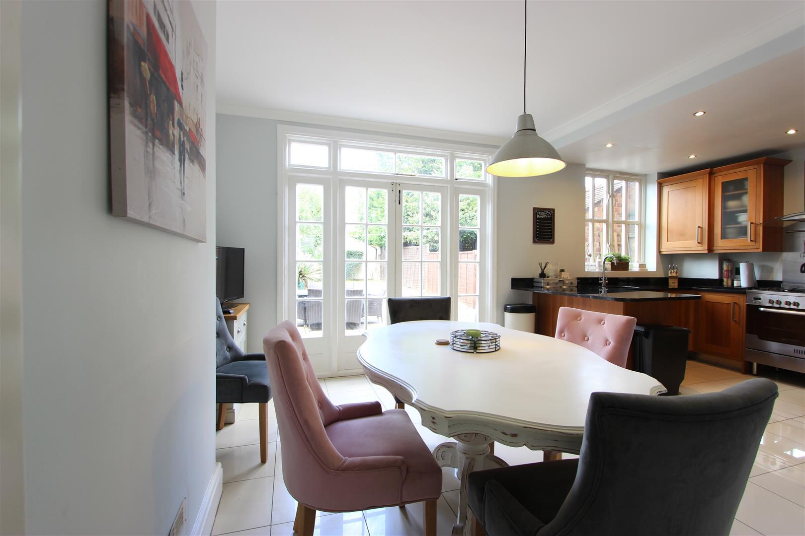 Property Image b7f5e3d1-b0a0-48f4-93d4-9e603b346365