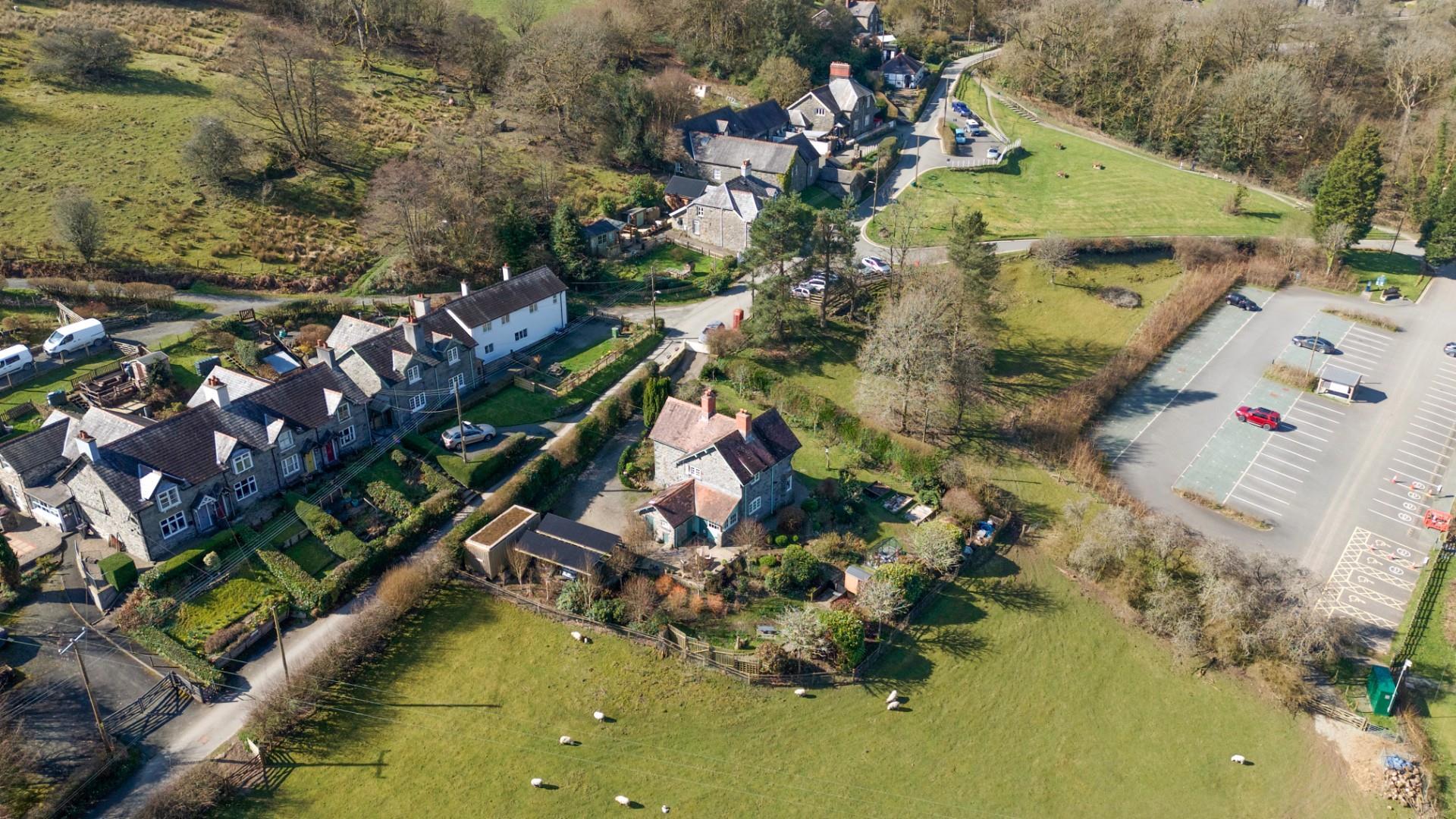 Property Image b809c04a-a98e-41ba-a069-3c0e3b8325cf