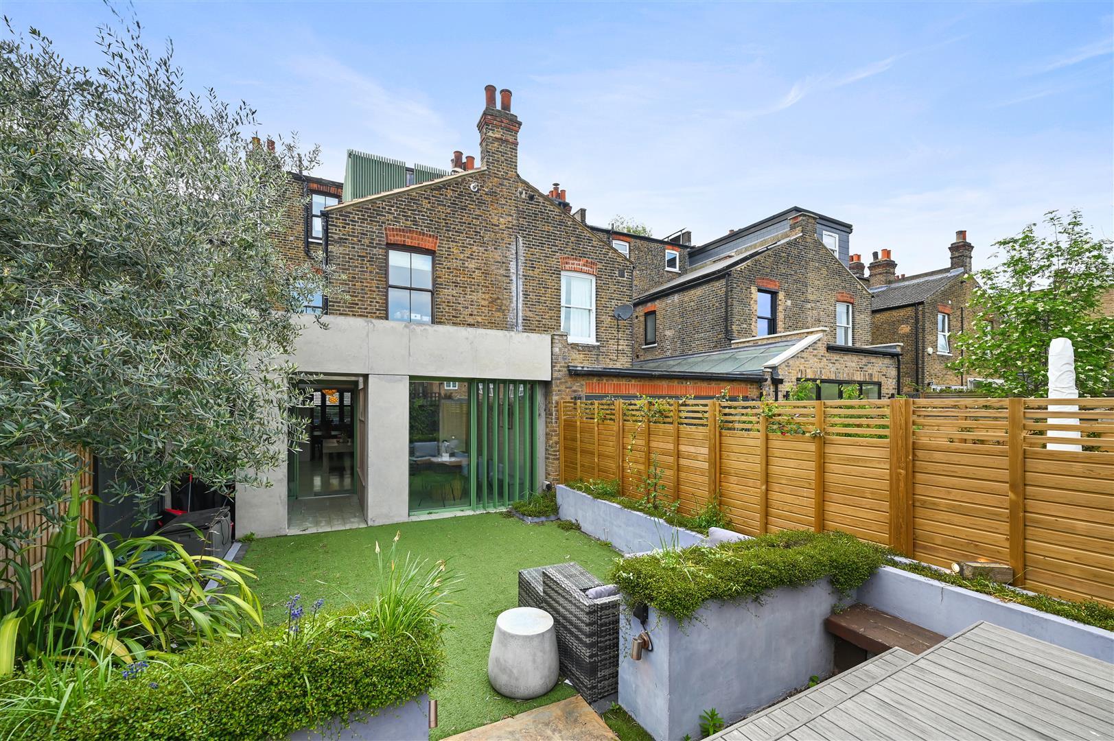 Property Image b80bc2d8-3583-46f9-8063-d74e161f4ec3