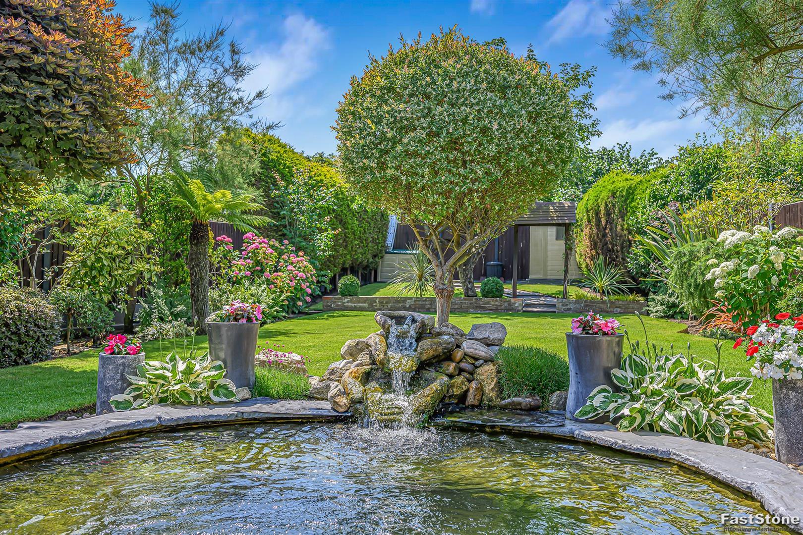 Property Image b815cb25-f12a-4556-8a82-26a829b2a285