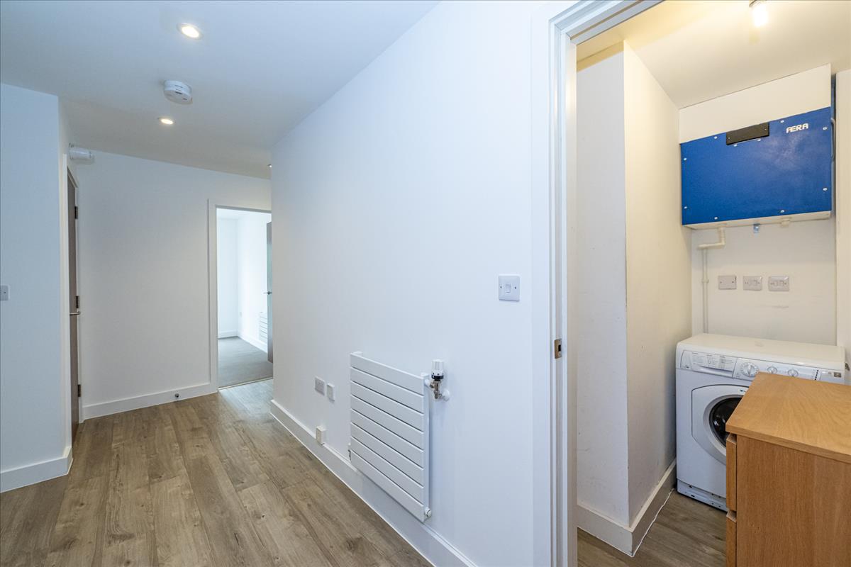 Property Image b81801d3-2de5-4f1a-b6ca-8716378371af