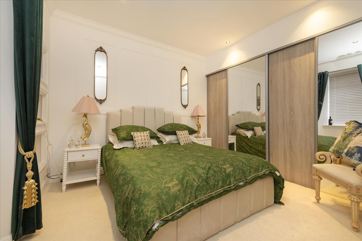 Property Image b8186a67-6136-43bc-8ab1-36be86005fbf