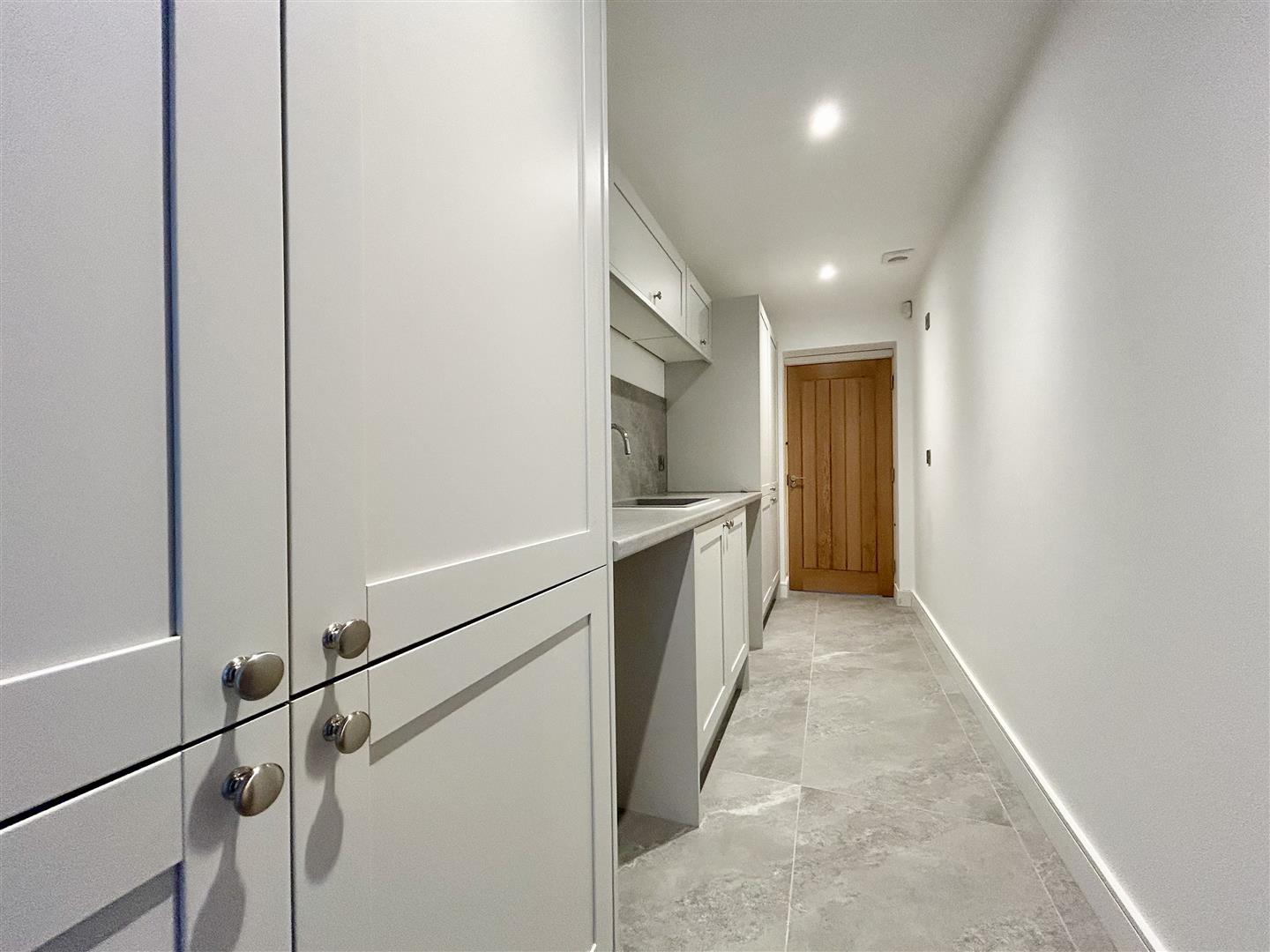 Property Image b81aadb1-e3e4-4dc1-8137-69fa8067fa89