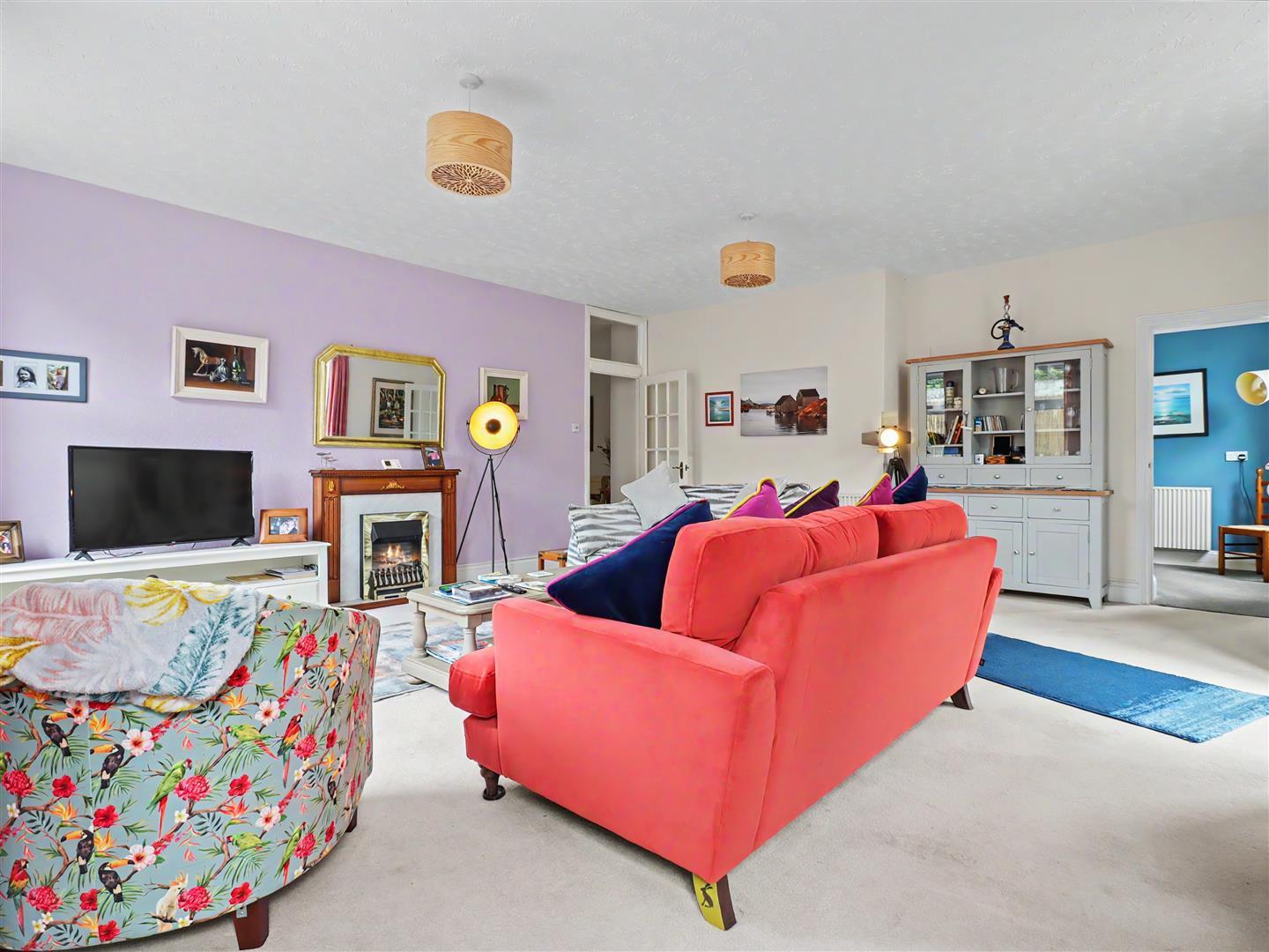Property Image b82315bf-4f44-488c-8158-57a05d2a2b1f