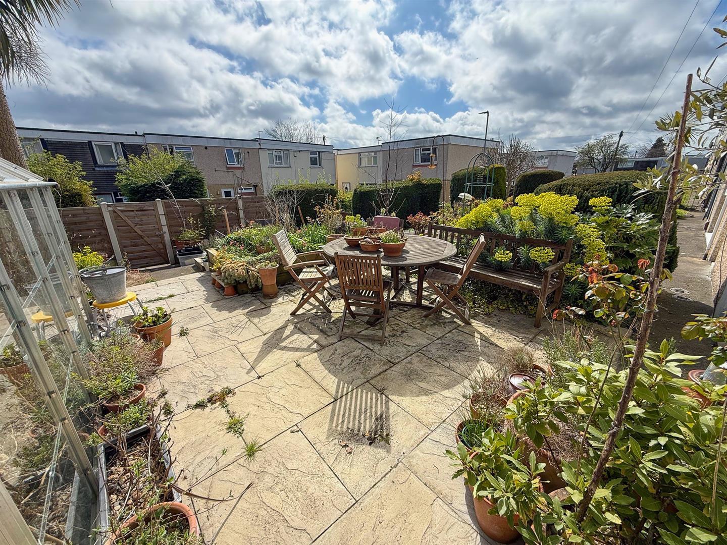 Property Image b83a48df-76a9-44c4-b270-4e959d44d2d5
