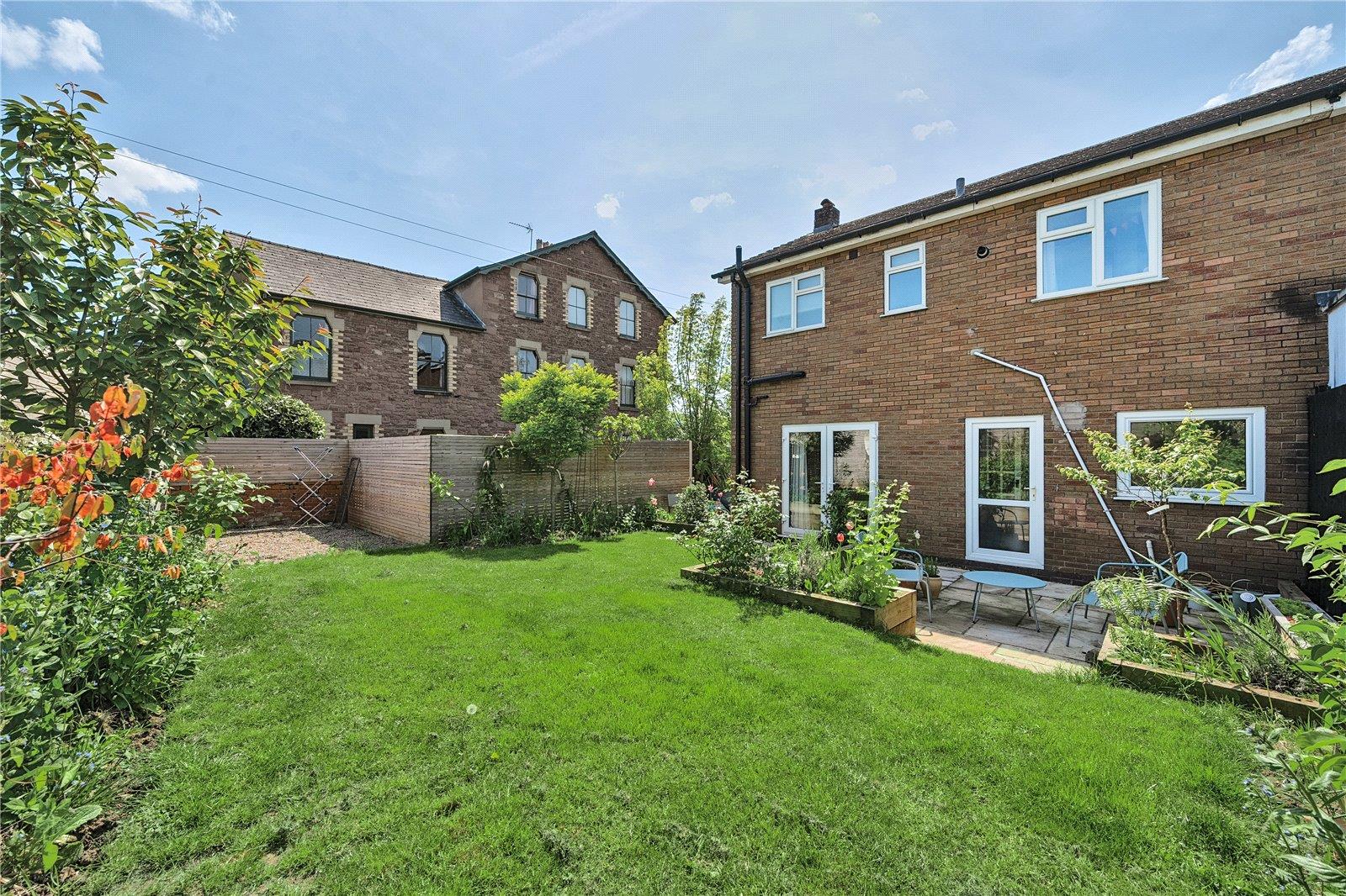 Property Image b8425c6f-3e49-42cc-831a-e4fe009f9136