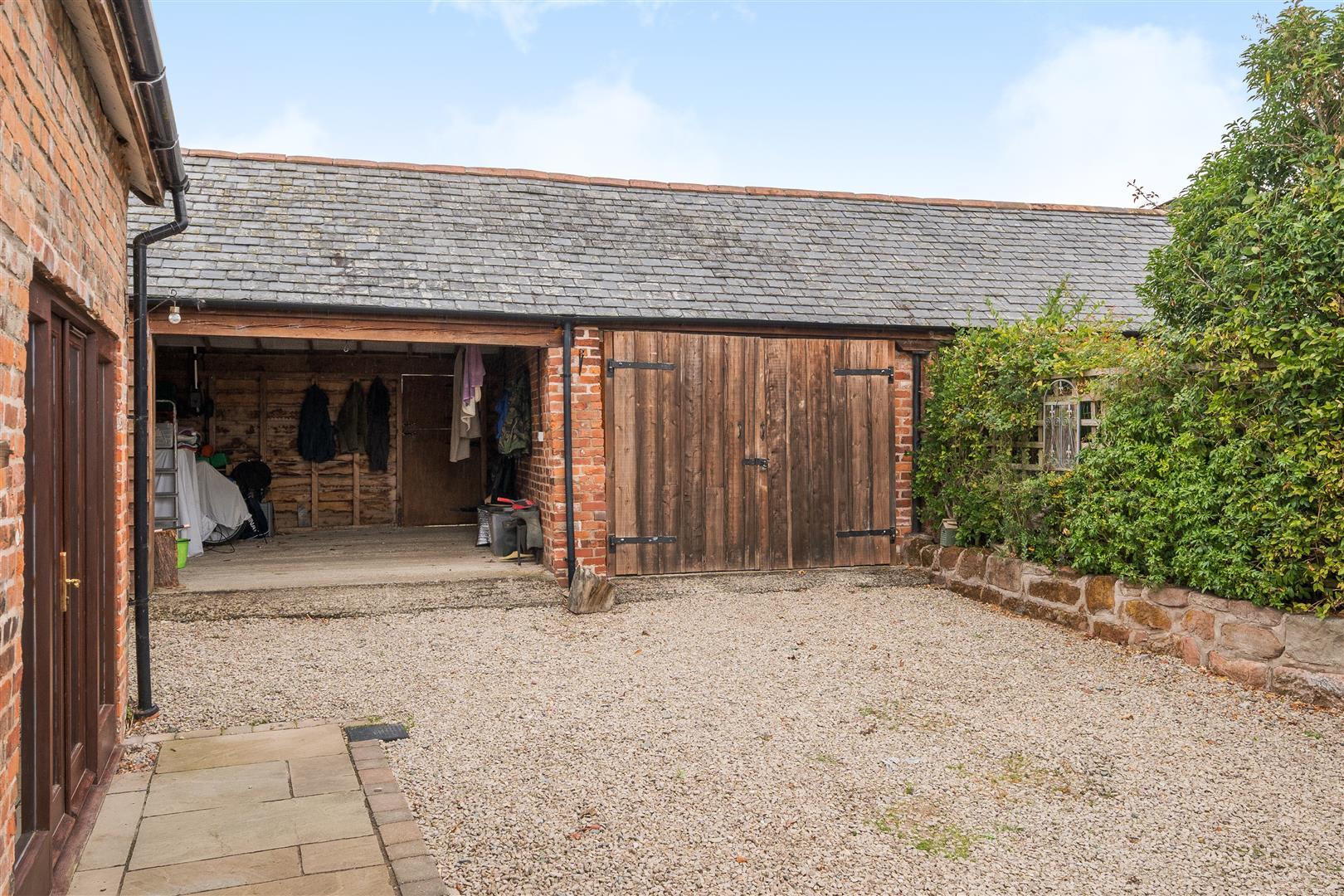 Property Image b85265e7-c760-48ec-96e5-7d9675d2f02f