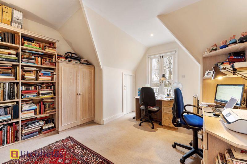 Property Image b857a182-ed35-49e2-9135-589cec25dcc9