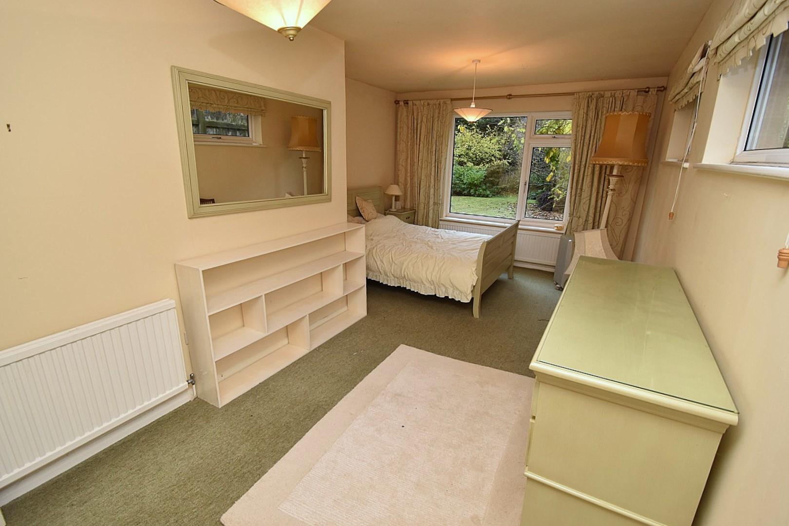 Property Image b859281e-5be0-4253-aa60-085b336d9929