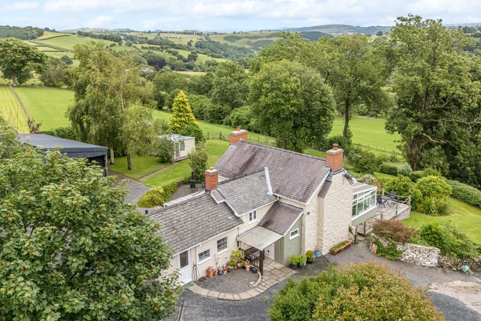 Property Image b85d5ae1-22bd-4eb7-be48-ee17239d3004
