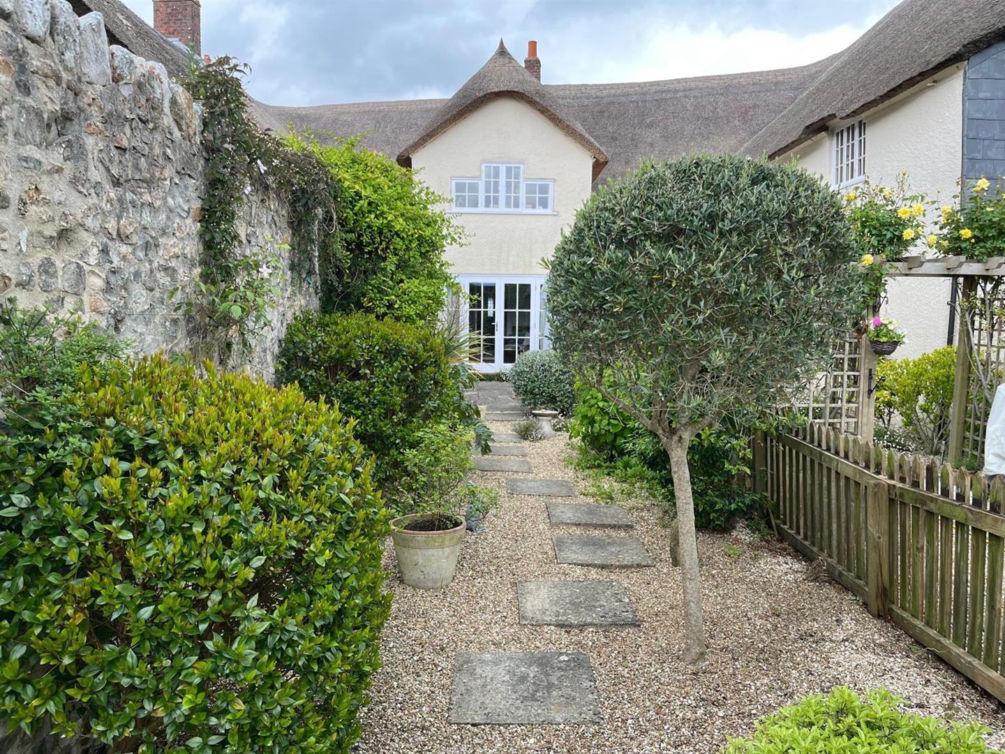 Property Image b862a288-c16f-44c3-80eb-f64608fdad6e