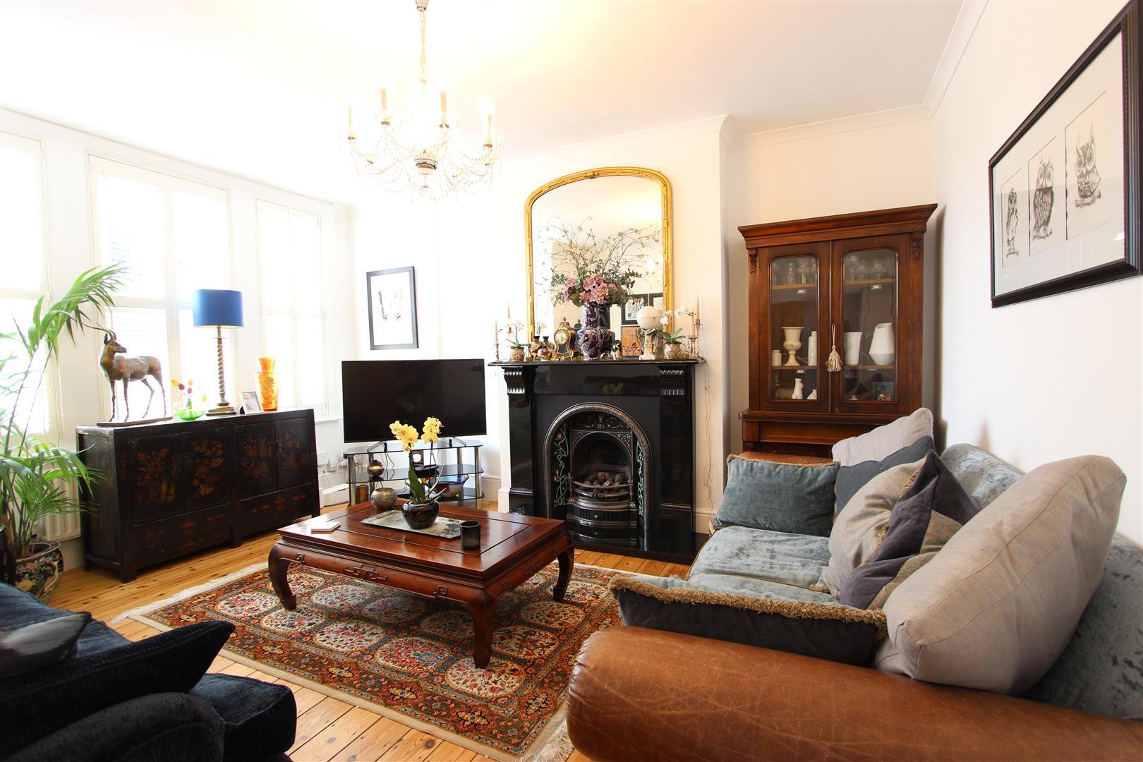 Property Image b86d387b-10f3-43cd-8617-60faf83d060e