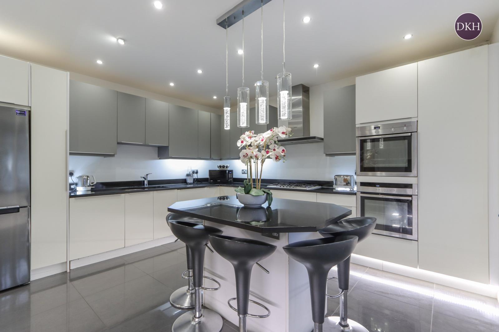 Property Image b878ee24-208c-414d-9c35-03bdad276efa