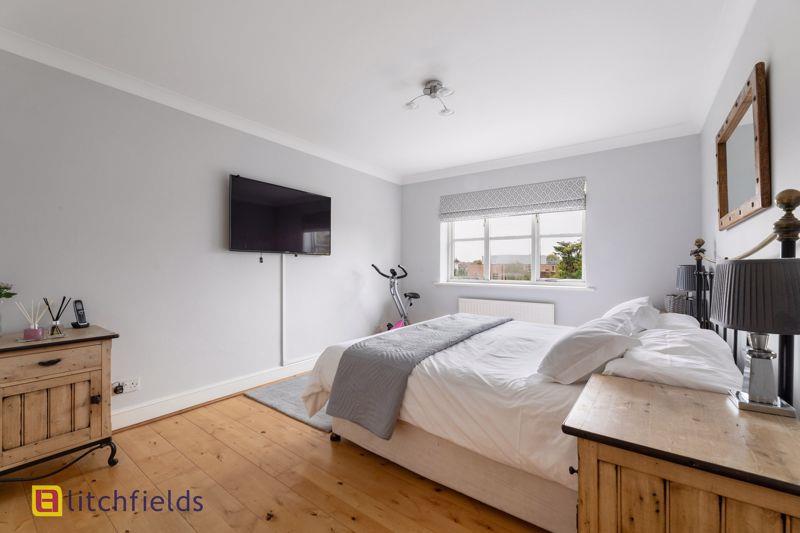 Property Image b87e4f68-8d49-4e39-8a07-f1235a68c3a9