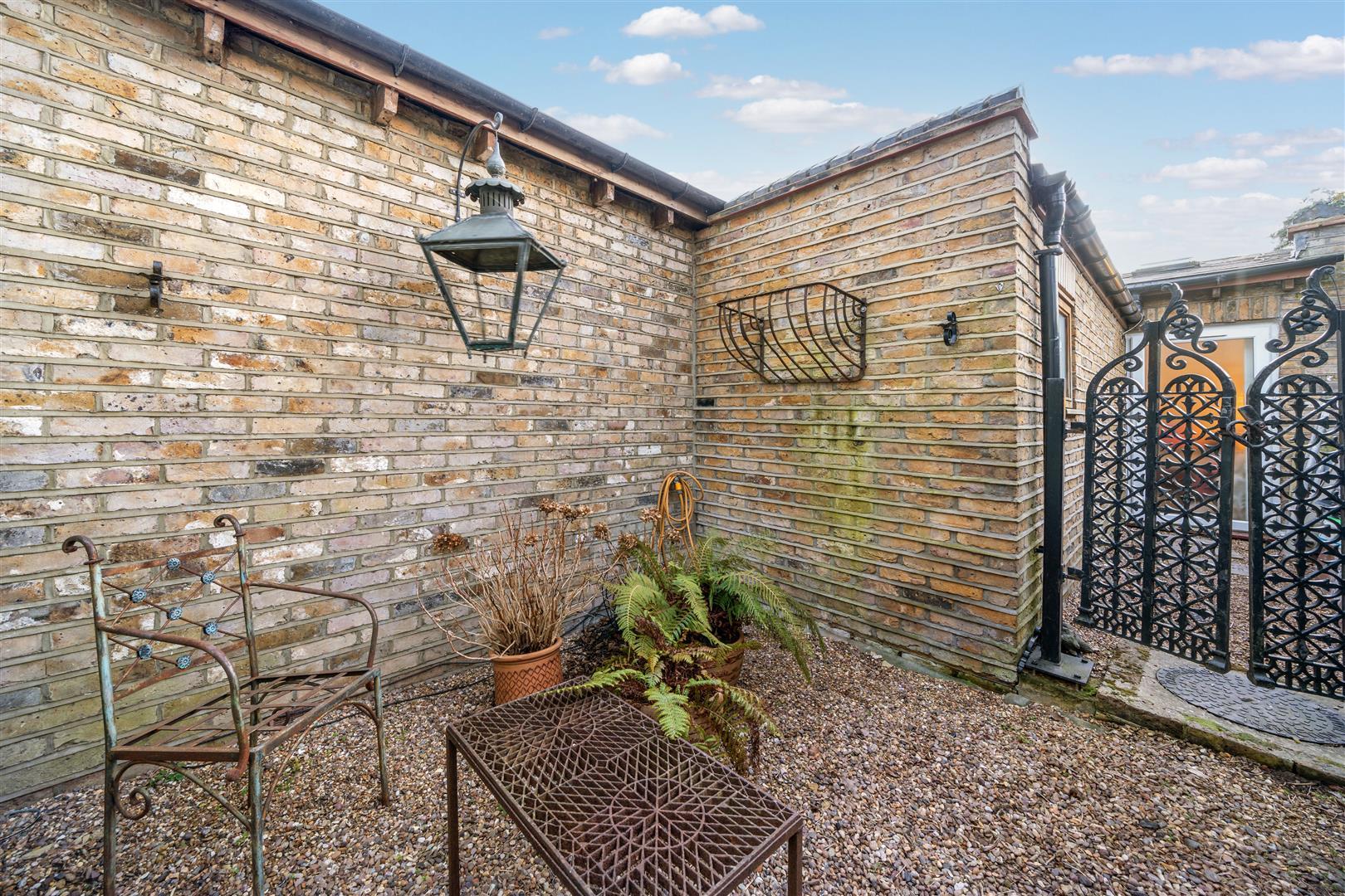 Property Image b88d832b-87f6-4b6f-8f88-3ff1411b4c00