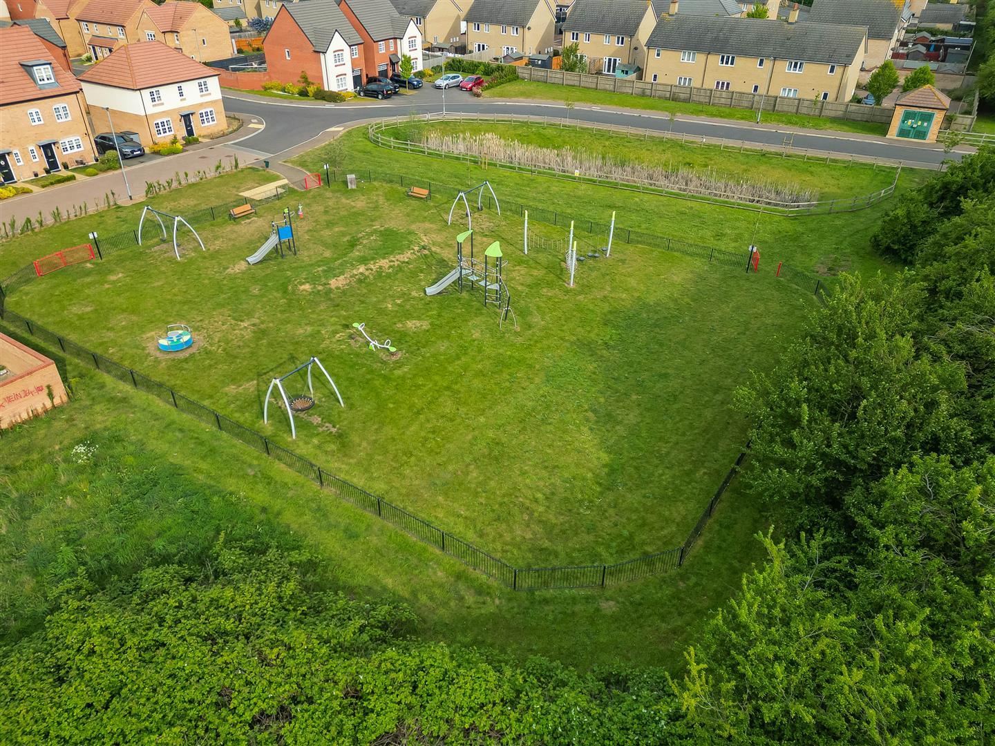 Property Image b8afe641-3211-4212-8005-917aee306155