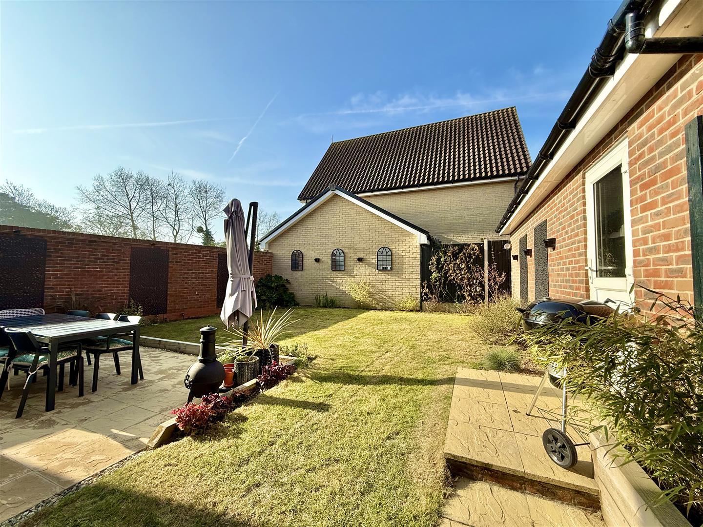 Property Image b8c5eaf7-bad0-4c12-a82b-f282336a246c