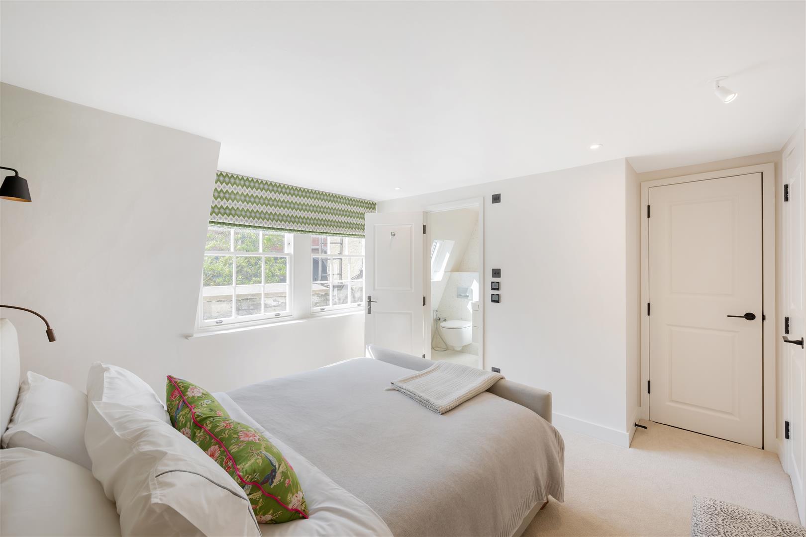 Property Image b8caf422-3b39-42ff-b495-24ee0abfc233