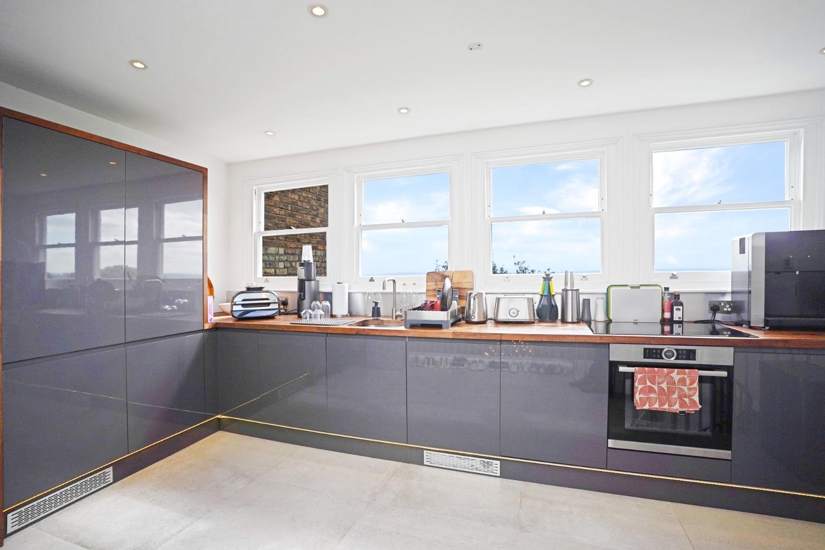 Property Image b8cd6ae8-d2aa-40e6-ba51-8d2de018ae85