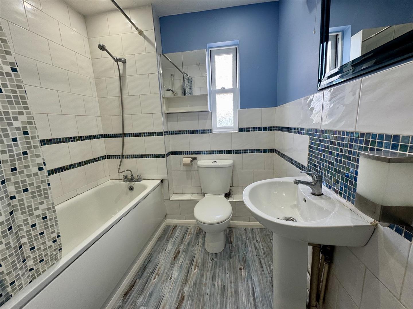 Property Image b8d6af22-9179-4267-8a09-d9f983f5e5ac