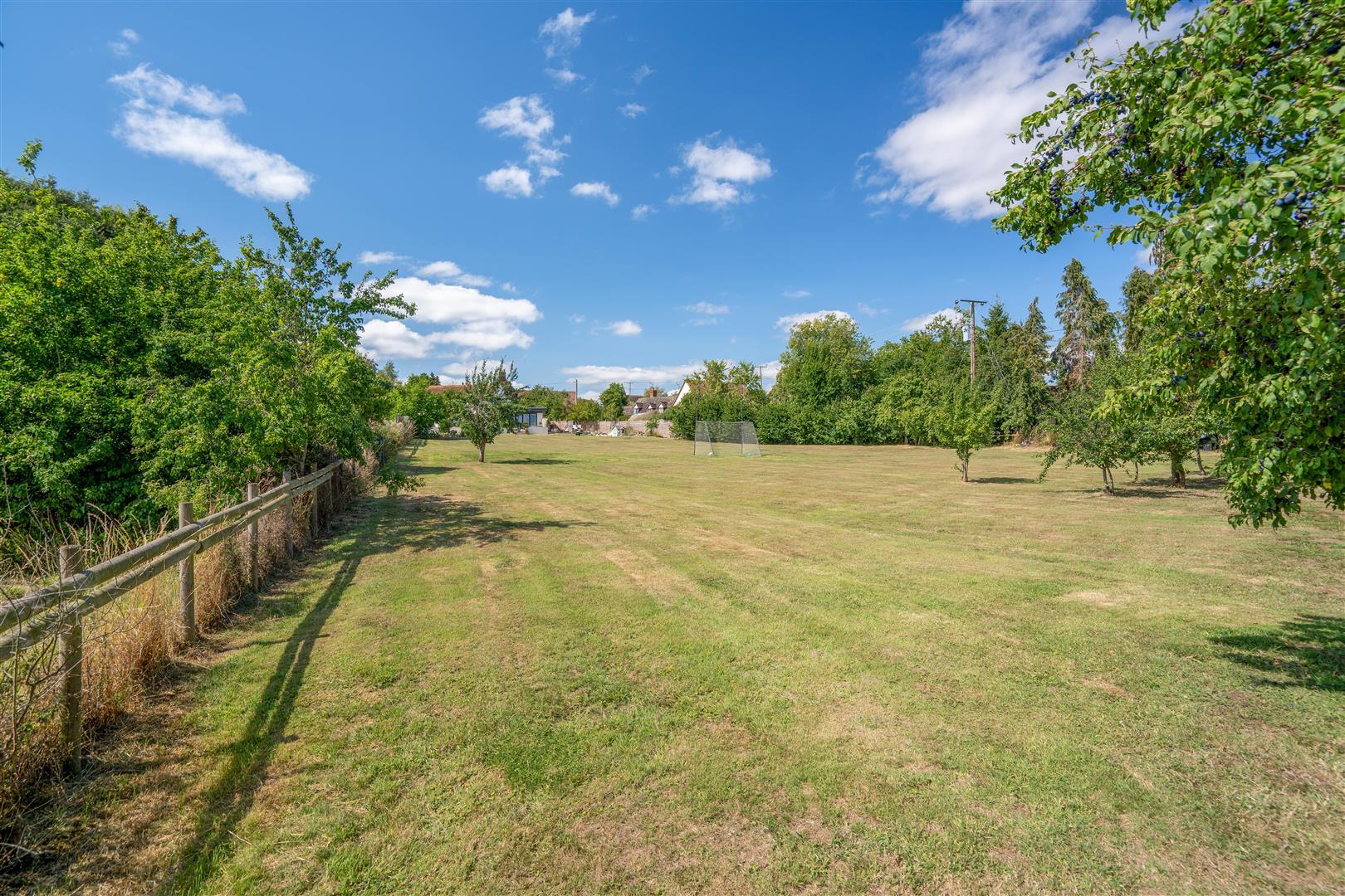 Property Image b8e04fc6-dddf-437f-8a22-83b5a3b1fa70