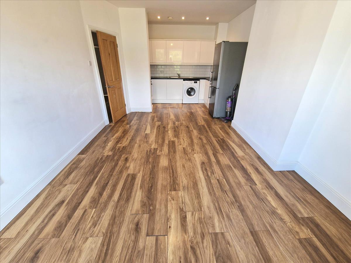 Property Image b8e0dfee-79ac-415b-8fea-26c4eac2c1ec