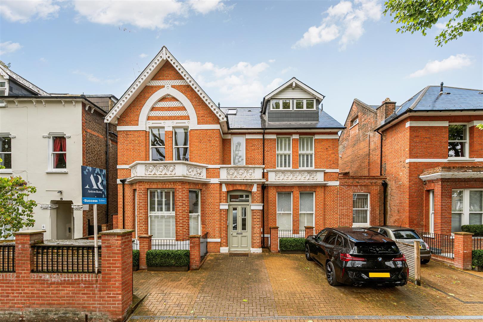 Property Image b8f55908-fc4f-498a-9c31-87d57ba73b22