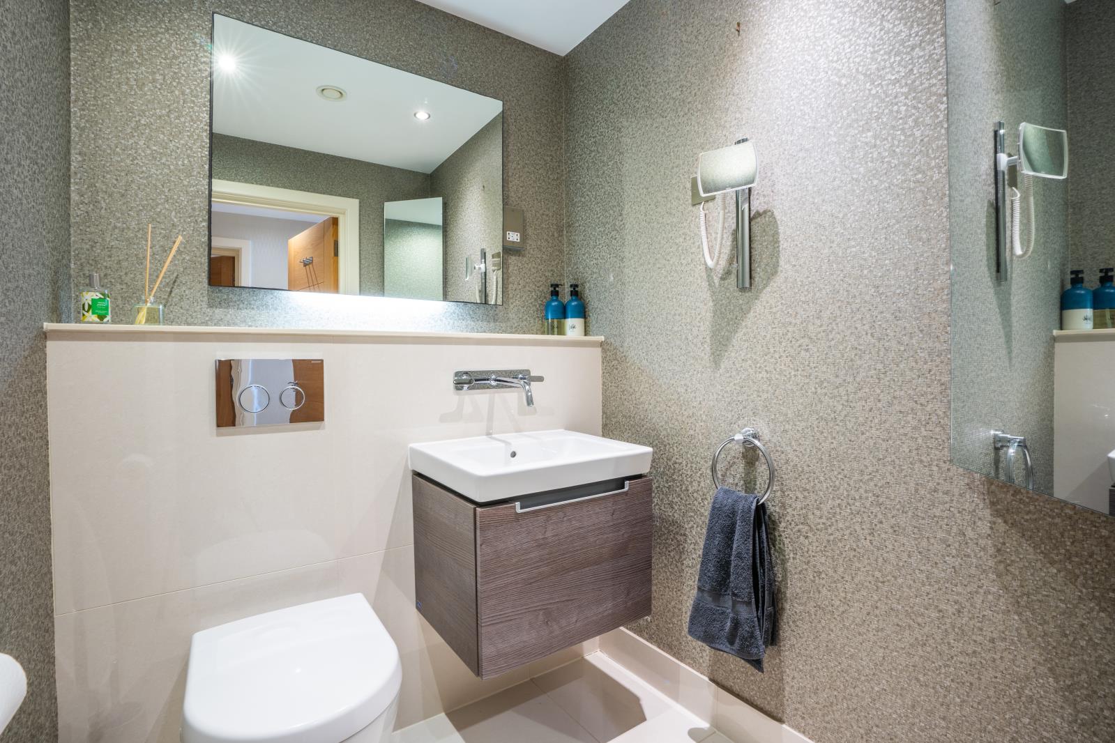 Property Image b9234ace-c9e9-454c-8a36-7f911470e46f