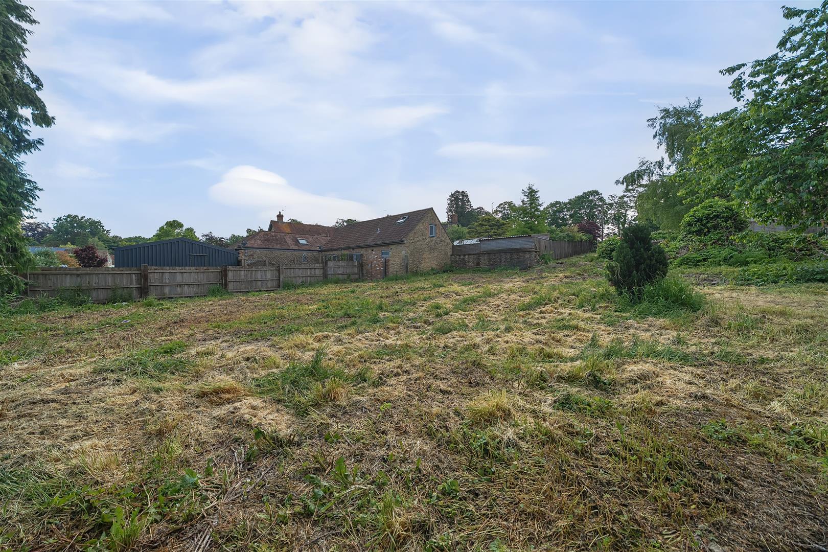 Property Image b9244856-cc64-4be1-b1f8-f3f882b65598