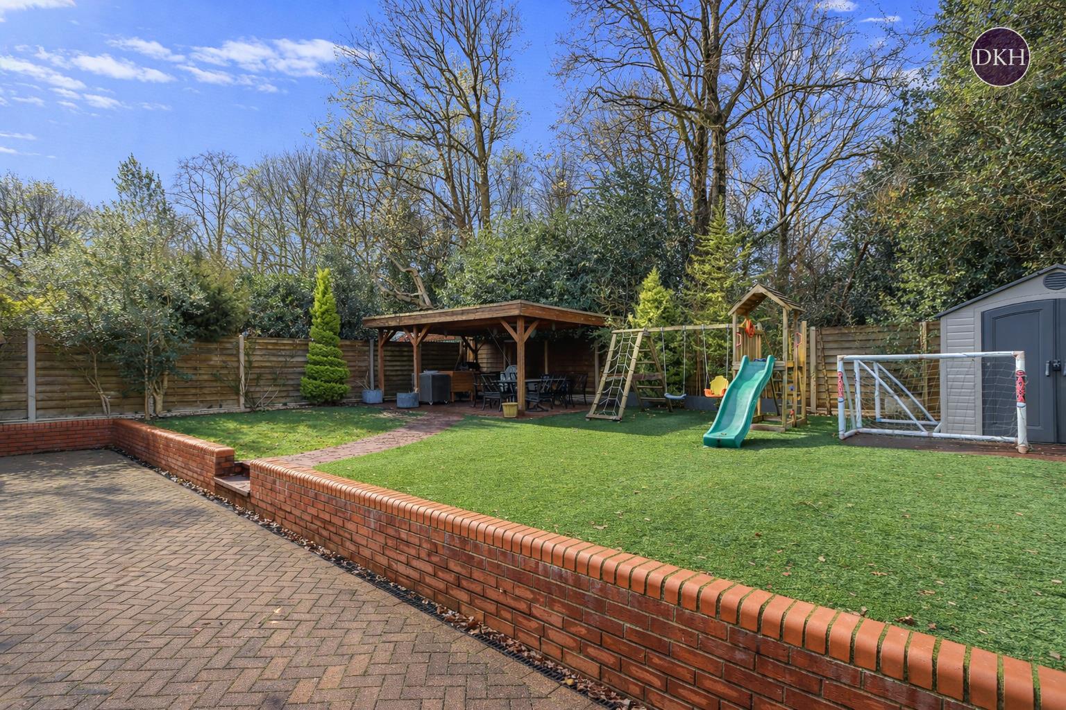 Property Image b9358e40-f39e-412e-b215-bb1d2a03777d
