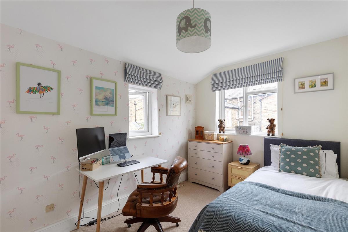 Property Image b93c5600-3c0e-41fe-a917-df3079a5b2c1