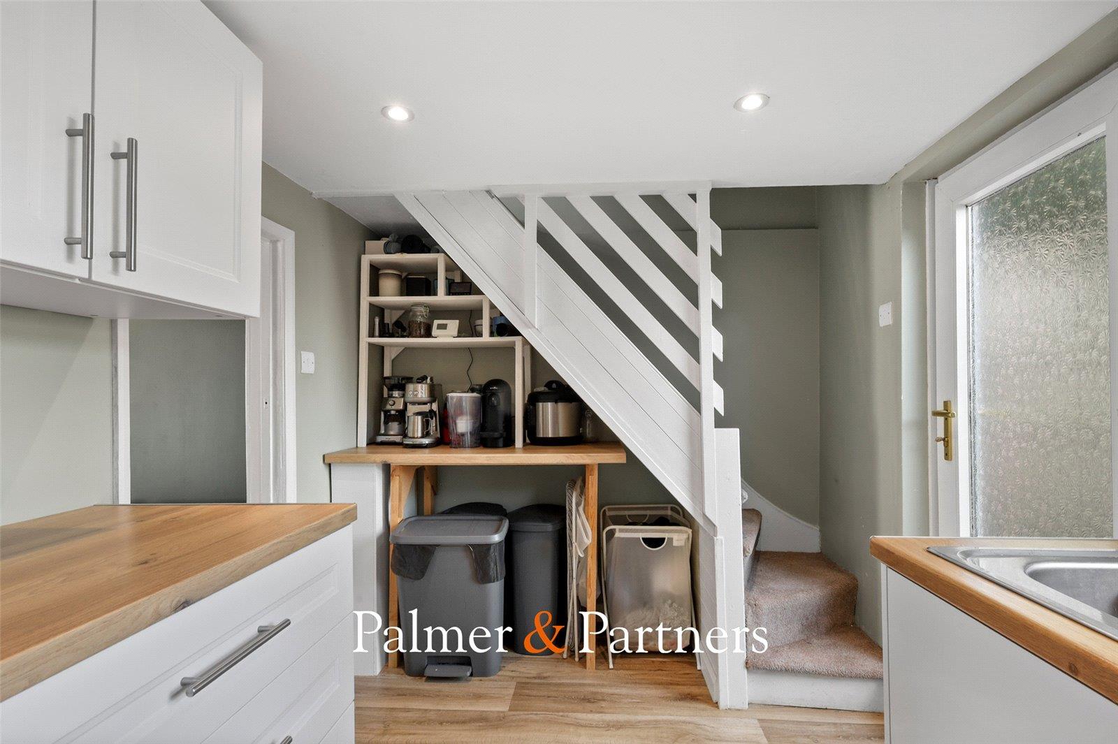 Property Image b93e103f-1d52-413e-87c6-76b31dc3f4a1