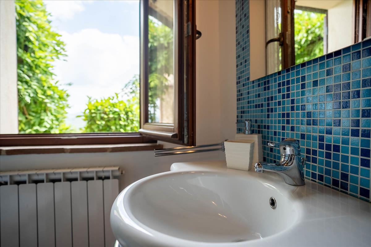 Property Image b93ef385-e143-4263-a937-31c5b8afd793