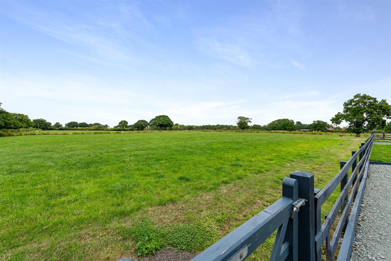 Property Image b94c8874-55f5-43a0-891e-7a444fdf48d2