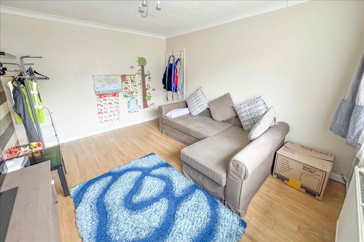 Property Image b94de209-721a-436b-a57e-cd62da450b8b