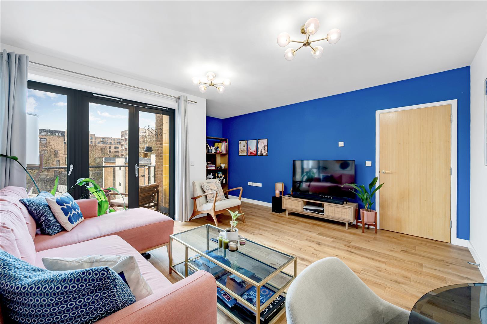 Property Image b9534661-8256-4f6c-afe2-b7b56d78a9b2