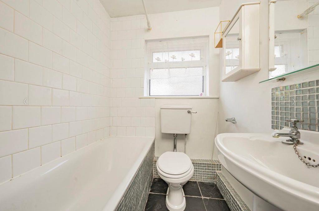 Property Image b95a66e6-4590-4c03-b750-fb3fea527abd